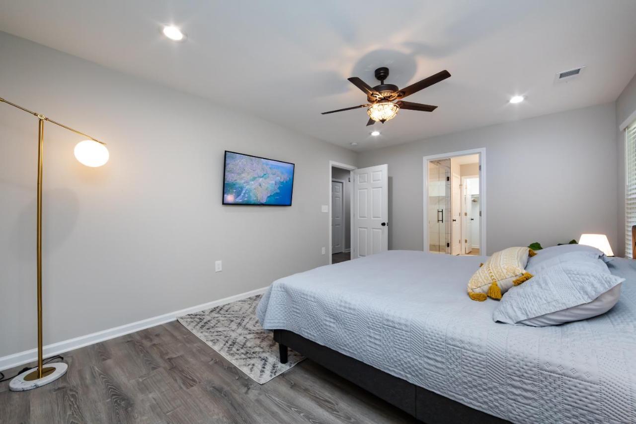 Brandnew Spacious 4 Bedroom House Minutes To Uptown Charlotte Extérieur photo