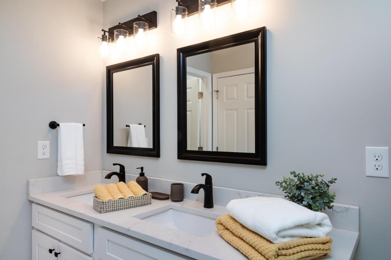 Brandnew Spacious 4 Bedroom House Minutes To Uptown Charlotte Extérieur photo