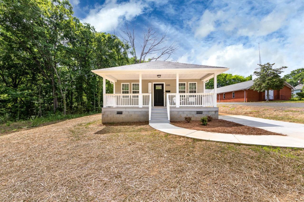 Brandnew Spacious 4 Bedroom House Minutes To Uptown Charlotte Extérieur photo