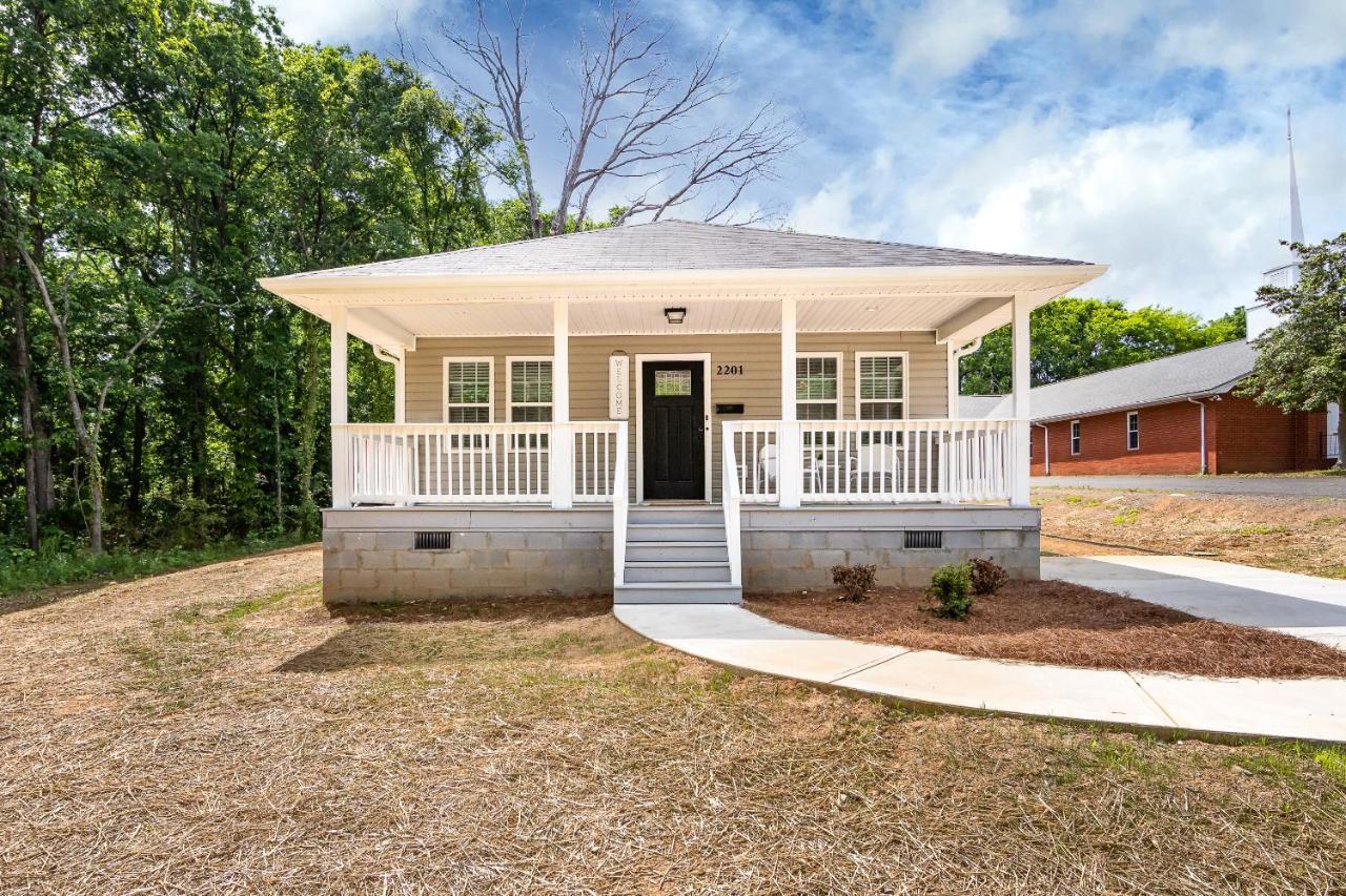 Brandnew Spacious 4 Bedroom House Minutes To Uptown Charlotte Extérieur photo
